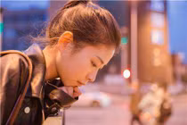 Đi sắm Tết cùng mẹ chồng gặp bạn trai cũ và kết đắng