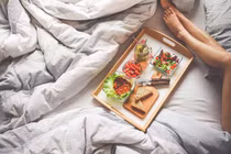 Sáng thức dậy mà không thấy đói, chắc chắn bạn đã lão hóa rồi