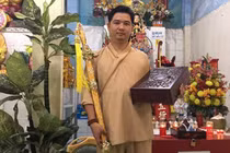 Ông bán phở xưng con của... Ngọc hoàng