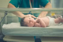 Kỳ lạ bé sơ sinh vừa ra đời là nam, vài ngày chuyển giới tính nữ