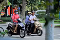 Bắc Bộ trời lạnh về đêm và sáng, Tây Nguyên và Nam Bộ mưa dông