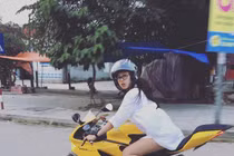 Lộ danh tính Rich Kid Việt body chuẩn, lái moto cực ngầu