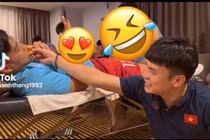 Lộ clip Văn Thanh được chăm như "ông hoàng" tại đội tuyển Việt Nam