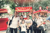 Bố mẹ đại gia Minh Nhựa và hôn nhân 40 đẹp đến ngưỡng mộ