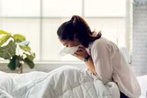Đau đớn nhìn chồng bỏ đi với tình nhân ngay tiệc thôi nôi của con