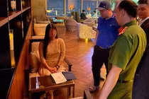 Gái xinh vào nhà hàng 5 sao "ăn quỵt" hóa đơn 11 triệu đồng