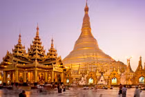 Độc đáo ngôi chùa có bảo tháp dát vàng, kim cương