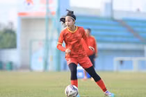 Mê đắm vẻ xinh đẹp, nóng bỏng của nữ đội trưởng U20 Việt Nam