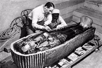 Trước khi qua đời, Pharaoh Tutankhamun gặp tai nạn khủng khiếp thế nào? 
