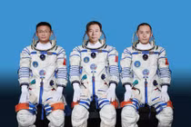Chân dung 3 phi hành gia trên tàu vũ trụ Thần Châu-16