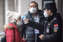 Hé lộ thuyết âm mưu gây sốc về đại dịch virus corona