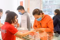 Giá vàng hôm nay 24/5: Giữ đà tăng giá mạnh