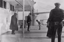 Khoảnh khắc đắt giá tàu Titanic huyền thoại trước khi gặp nạn