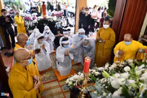 Người dân viếng nguyên Phó thủ tướng Trương Vĩnh Trọng