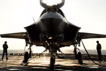 Không mua được máy bay nhưng tên lửa cho F-35 đã trong tay TNK