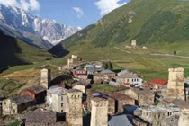 Ghé thăm ngôi làng có người ở cao nhất Châu Âu