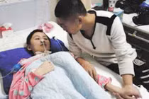 Kẻ vũ phu đội lốt soái ca chăm sóc bạn gái tận tình trong viện