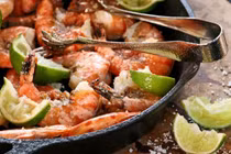 Trẻ đột quỵ bởi thói quen xấu khi nấu nướng của mẹ