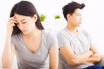 Có nên nghe lời chồng nghỉ việc ở nhà chăm lo gia đình?