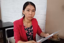 Vụ nữ giáo viên quỳ trước UBND tỉnh: 'Tôi tiếp tục khiếu nại'