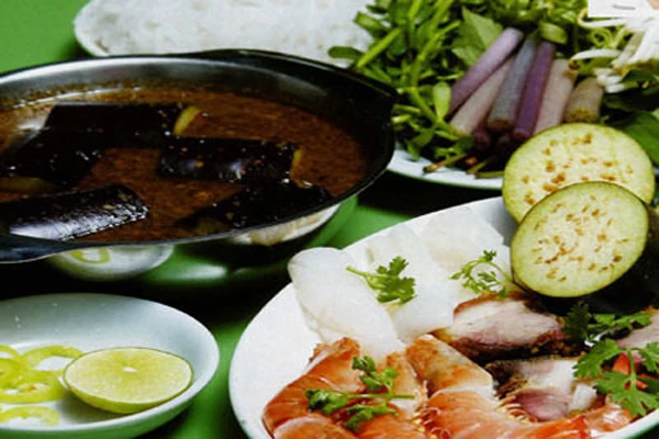 Làm bún mắm miền Tây đúng điệu