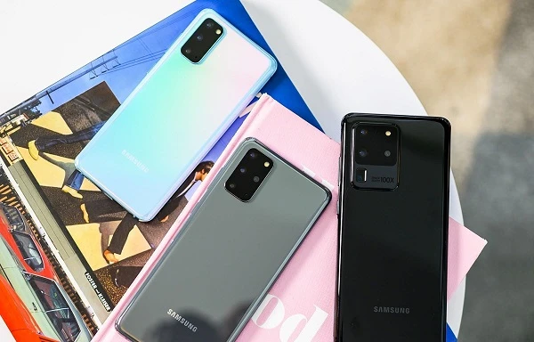 Samfan nói gì về bộ ba Samsung Galaxy S20 mới ra mắt?