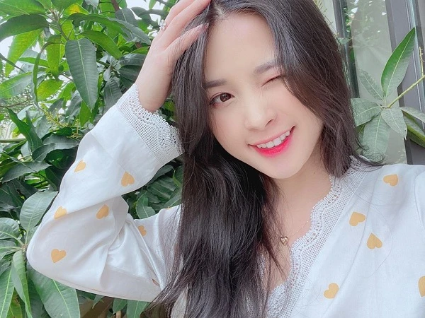 Game thủ “bấn loạn” trước tiết lộ sốc của hot streamer Thảo Nari