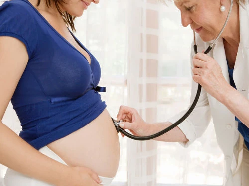 8 tai họa có thể xảy ra khi bà bầu ăn nhiều mỳ chính