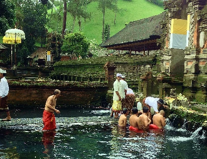 7 nguồn nước thiêng nổi tiếng thế giới