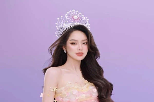 Thanh Thủy lọt top 10 Vẻ đẹp vượt thời gian 2024