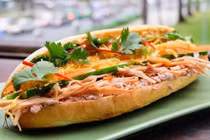 Bệnh nhân nhập viện sau ngộ độc bánh mì tại Đồng Tháp, Bộ Y tế vào cuộc