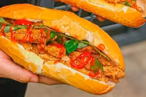 Yêu cầu khẩn trương điều tra vụ nghi ngộ độc bánh mì tại Đồng Tháp