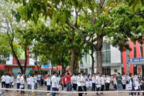 Trượt lớp 10 công lập không phải dấu chấm hết