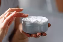 Công ty TNHH X.C.G.G. bị thu hồi 6 mỹ phẩm nhãn hàng TIA'M
