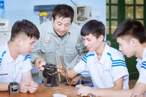 Đề xuất chương trình bồi dưỡng giáo viên tích hợp công nghệ mới