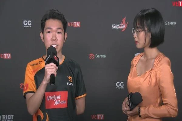 “Hot girl” làng Esport Việt lộ ảnh thẻ nhìn thôi mà mê đắm