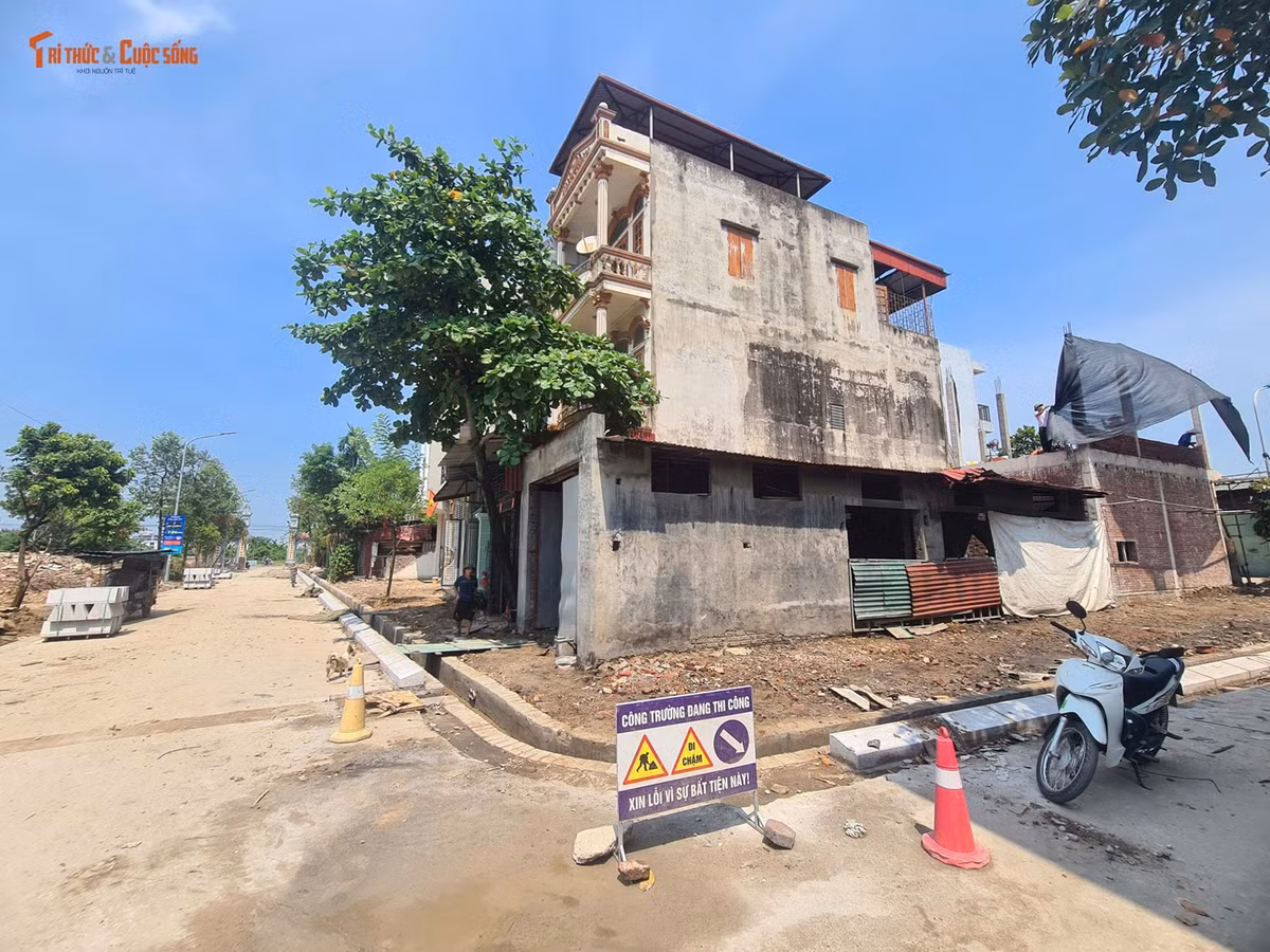 Gallery - Cận cảnh dự cải tạo khuôn viên sân bóng đá 14 tỷ ở Bắc Ninh