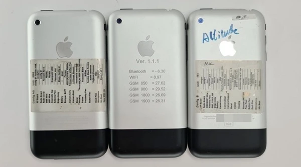 Bất ngờ xuất hiện nguyên mẫu iPhone đời đầu chưa từng công bố