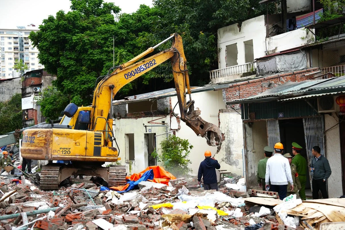 [SPOTTLIGHT] Hà Nội đối mặt khủng hoảng phế thải xây dựng nghiêm trọng