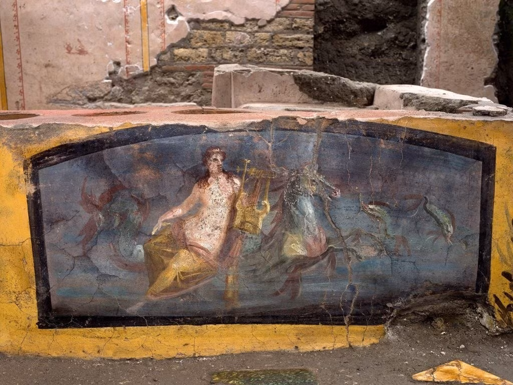 Những tàn tích của thành phố cổ Pompeii lần đầu được phát hiện vào thế kỷ 16. Những cuộc khai quật đầu tiên được tiến hành vào năm 1748. Kể từ đó tới nay, các chuyên gia, nhà khảo cổ đã có nhiều khám phá quan trọng tại Pompeii, hé lộ cuộc sống của người dân La Mã vào gần 2.000 năm trước. Ảnh: Archaeological Park of Pompeii.
