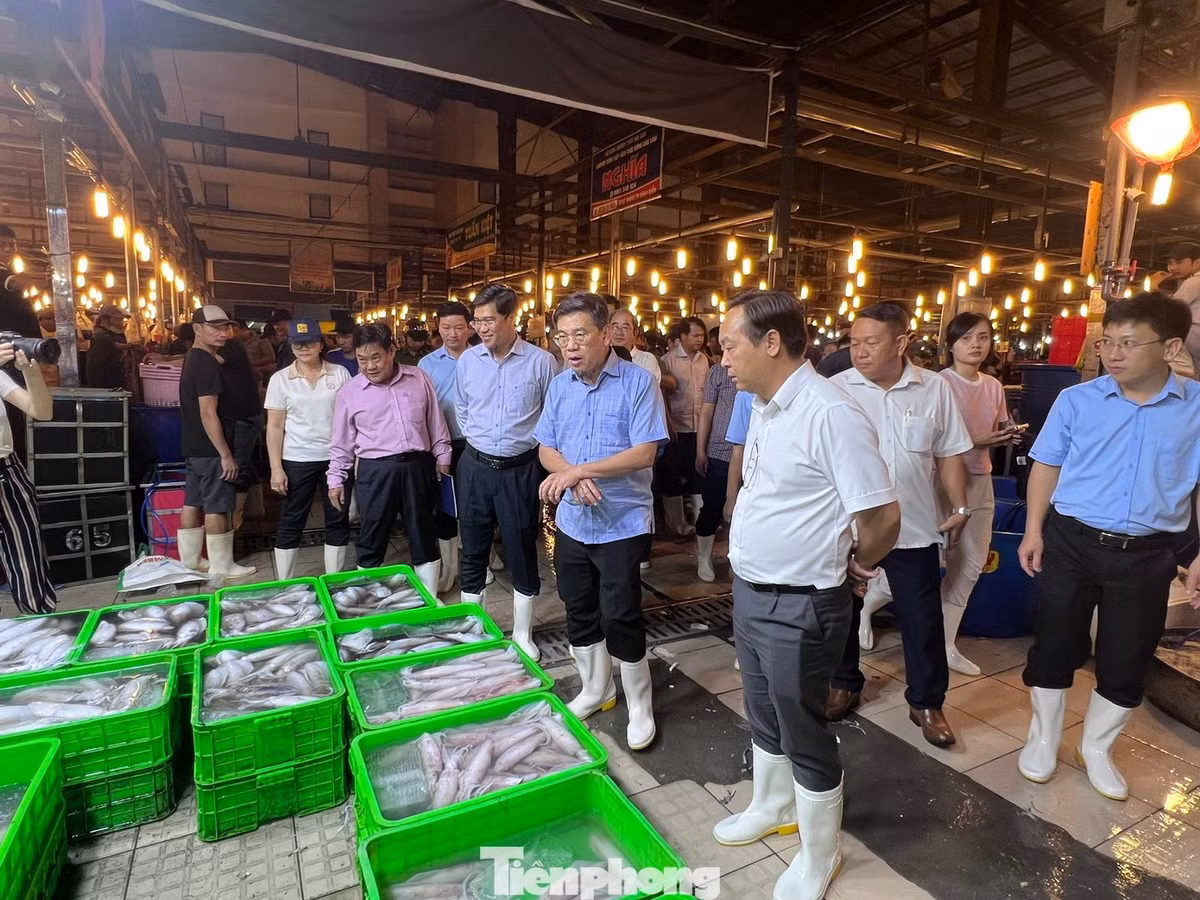 Phó Chủ tịch UBND TPHCM cũng đặc biệt lưu ý đến chất lượng và trách nhiệm đạo đức trong toàn chuỗi cung ứng