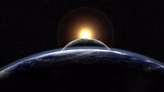 Các chuyên gia tại Cơ quan Hàng không Vũ trụ Mỹ (NASA) ước tính sự hao mòn năng lượng quay đến từ thủy triều khiến mỗi ngày dài thêm khoảng 2/1.000 giây sau mỗi thế kỷ. Ảnh: photovideostock via Getty.