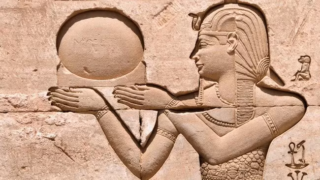 Nữ Pharaoh cuối cùng của Ai Cập Cleopatra VII (69 trước Công nguyên - 30 trước Công nguyên) nổi tiếng xinh đẹp, thông minh, hiểu biết sâu rộng và có tham vọng quyền lực lực. Ảnh: Peter Horree / Alamy.