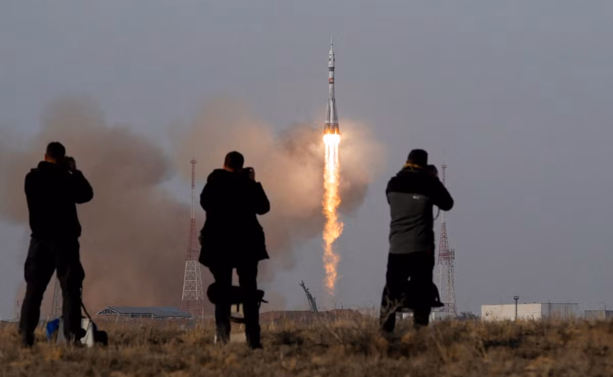 Theo Russian Space Web, có khả năng một số phần cứng sẽ được mượn từ Khu vực 1 bỏ hoang ở Baikonur hoặc từ cơ sở tương tự tại những bãi phóng khác. Theo ước tính sơ bộ, việc sửa chữa bệ dịch vụ có thể mất khoảng 2 năm. Ảnh: USA TODAY.