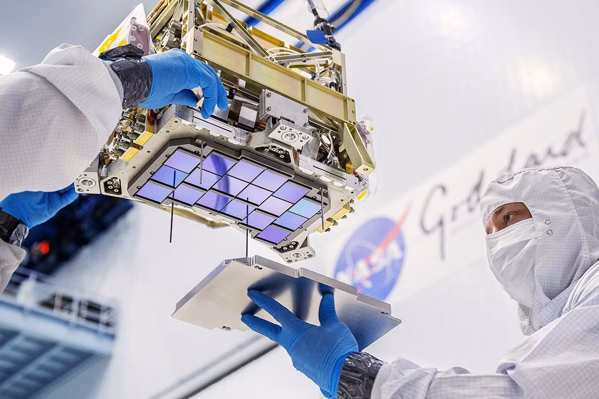 Ngày phóng dự kiến là vào tháng 5/2027, khi tên lửa đẩy Falcon Heavy của SpaceX sẽ đưa kính Nancy Grace Roman vào không gian và đến điểm L2 trong hệ mặt trời - Trái đất. Tuy nhiên, kính viễn vọng này có thể sẵn sàng cho việc phóng vào mùa thu năm 2026. Khi đó, đây sẽ là một thành tựu đáng chú ý. Ảnh: techeblog.com.