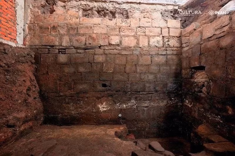 Theo các chuyên gia, sau khi chinh phục Aztec, nhà chinh phạt người Tây Ban Nha Hernán Cortés có thể đã sai người phá hủy cung điện và dùng những vật liệu đó để xây ngôi nhà cho mình. Ảnh: Raúl Barrera R. / PAU-INAH.