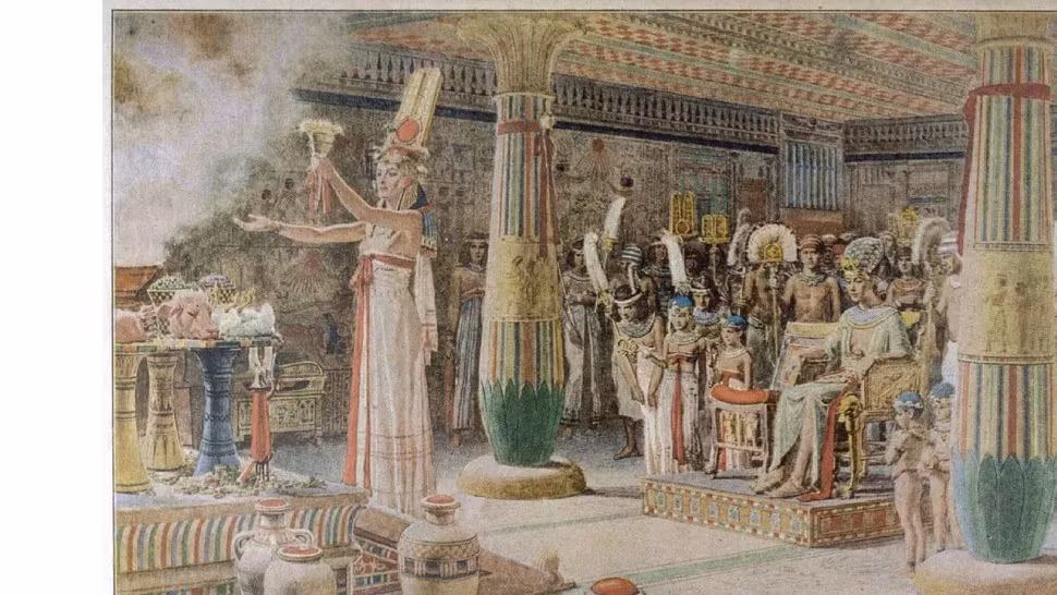 "Nếu tìm thấy lăng mộ của Nữ hoàng Nefertiti thì tôi nghĩ mình sẽ rất hạnh phúc khi kết thúc sự nghiệp với khám phá quan trọng nhất về vị nữ hoàng vĩ đại nhất của Ai Cập - Nữ hoàng Nefertiti", Tiến sĩ Hawass chia sẻ. Ảnh: Chronicle via Alamy.