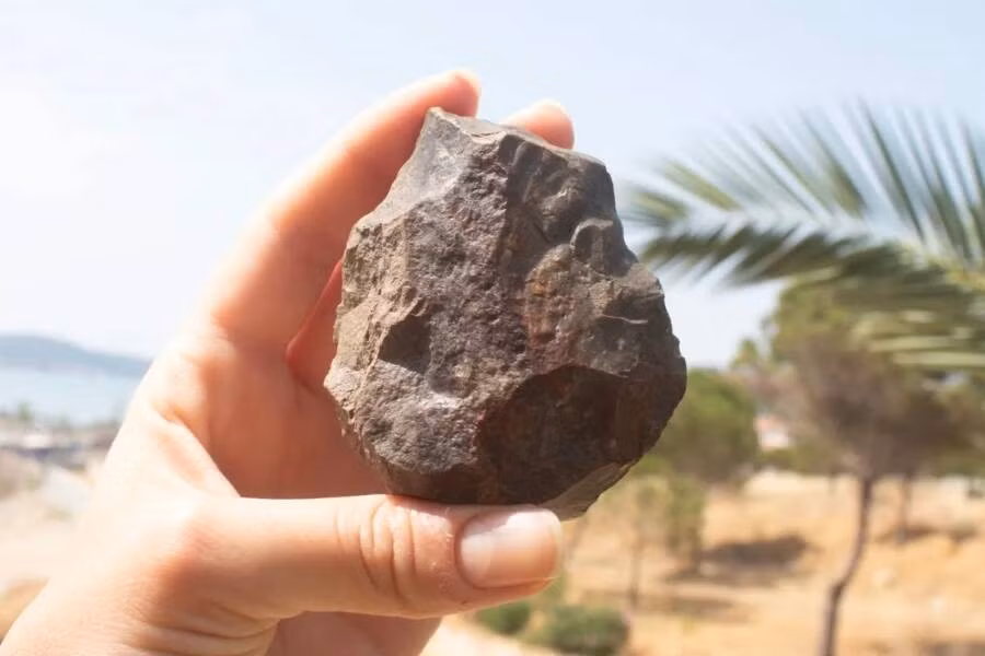 Từ lâu, giới sử học đã đưa ra giả thuyết rằng, con người thời tiền sử di cư sang châu Âu sau khi di chuyển từ châu Phi rồi đi về phía đông bắc qua Trung Đông, trước khi vòng trở lại về phía tây đến Balkan. Ảnh: Göknur, Kadriye, and Hande.