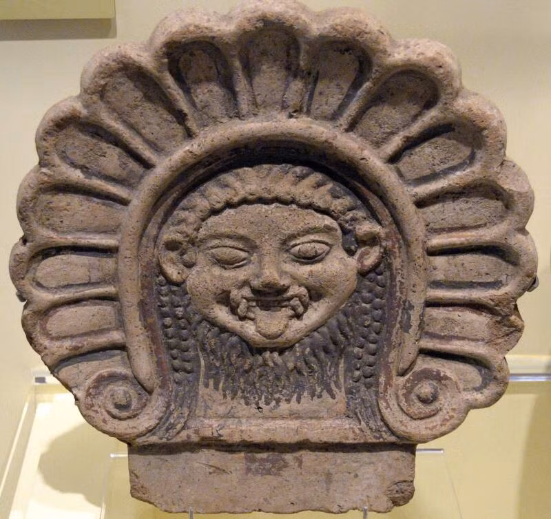 Hình ảnh Medusa thường được dùng để trang trí nhà cửa hoặc khiên thời cổ đại như một biểu tượng bảo vệ hoặc đe dọa kẻ thù. Ảnh: Osama Shukir Muhammed Amin FRCP(Glasg)/Wikimedia Commons.