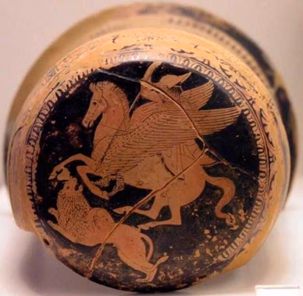 Nữ thần Minerva còn chỉ cho Bellerophon chỗ ngựa thần đang uống nước bên dòng suối. Khi thấy sợi dây cương vàng, Pegasus nhanh chóng thần phục Bellerophon. Ảnh: Marsyas / CC BY-SA 2.5.